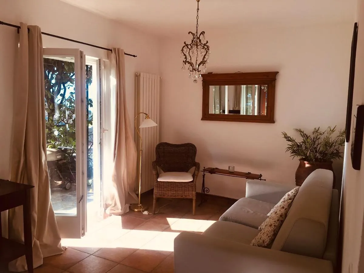 Apartment Appartamento Ibisco Porto Valtravaglia